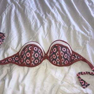 Xhileration bikini top